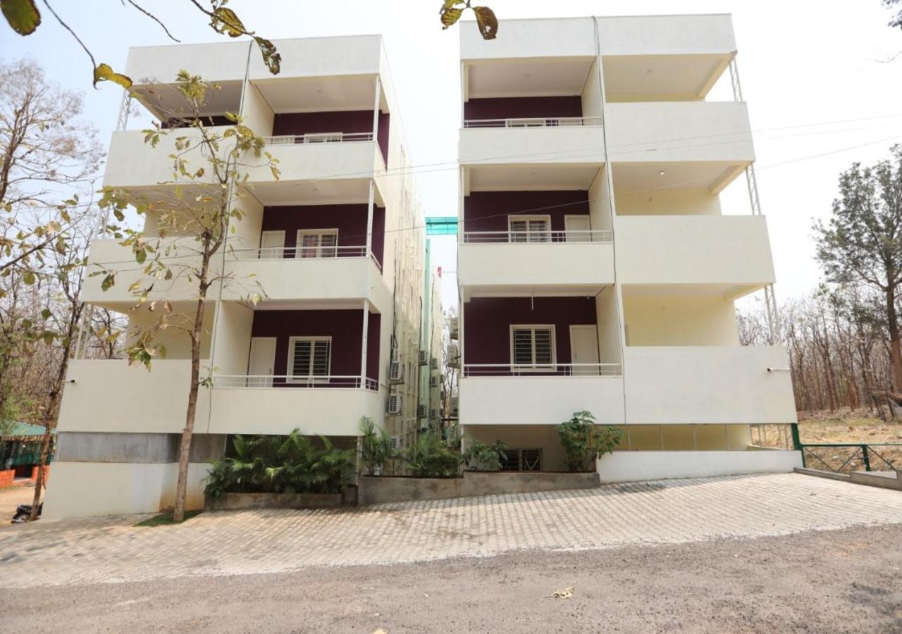 Hotel The Green Orchid Mysore Exterior foto